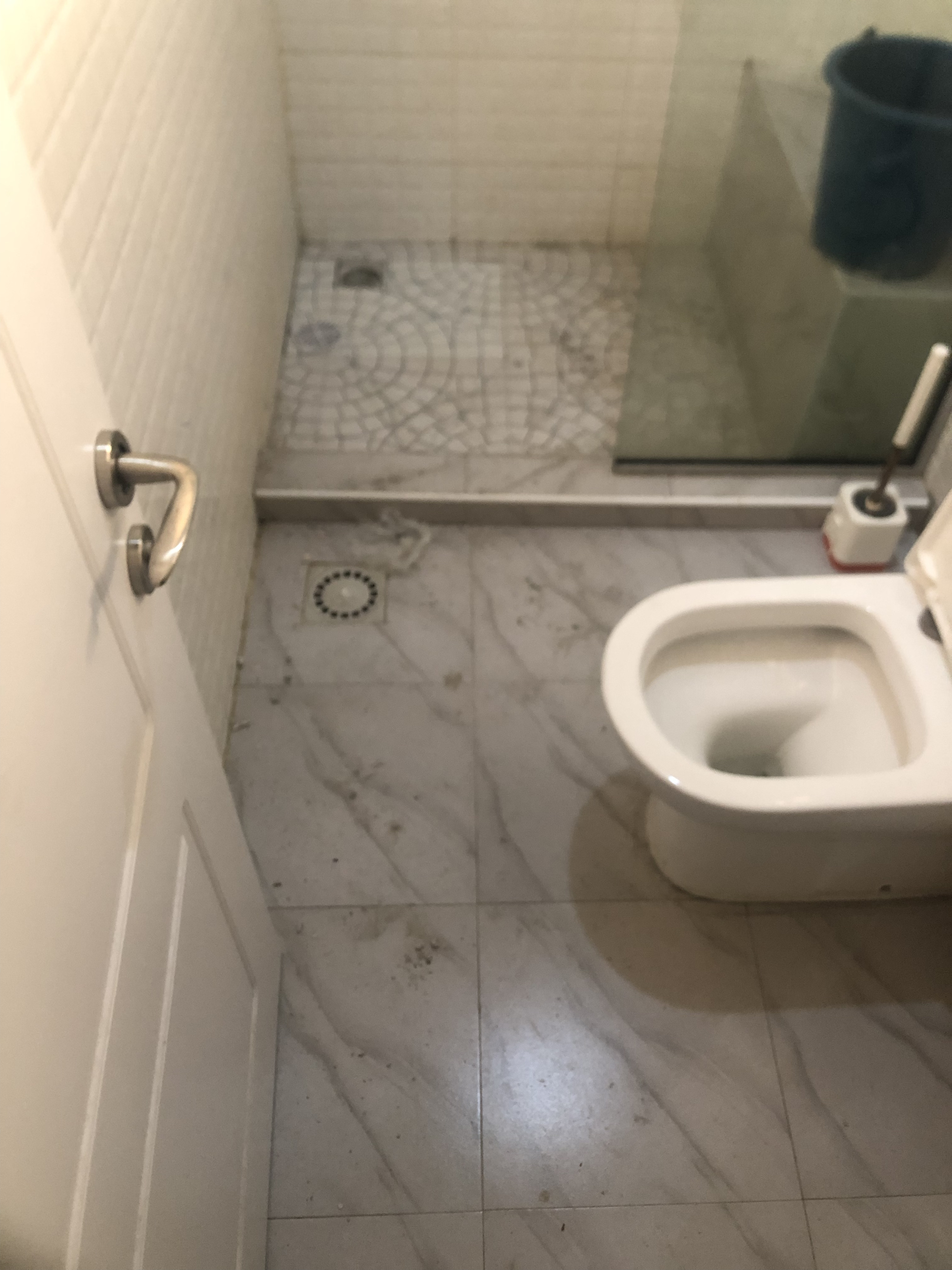 Bathroom before cleaning